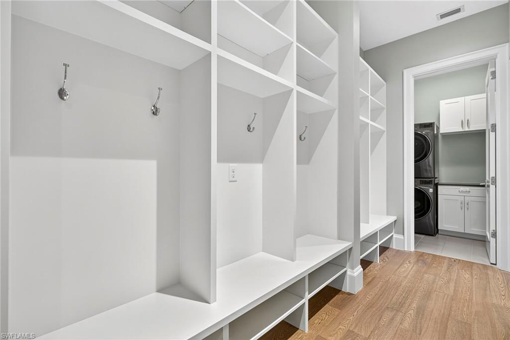 PINE RIDGE - Residential