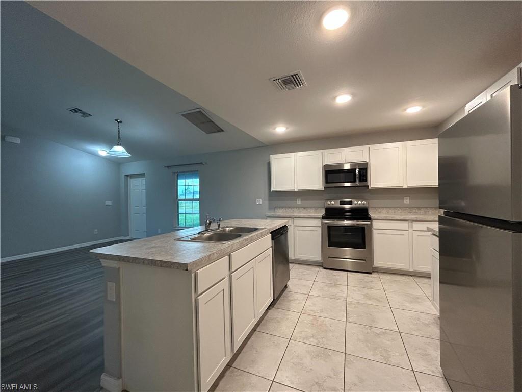 CAPE CORAL - Residential Lease