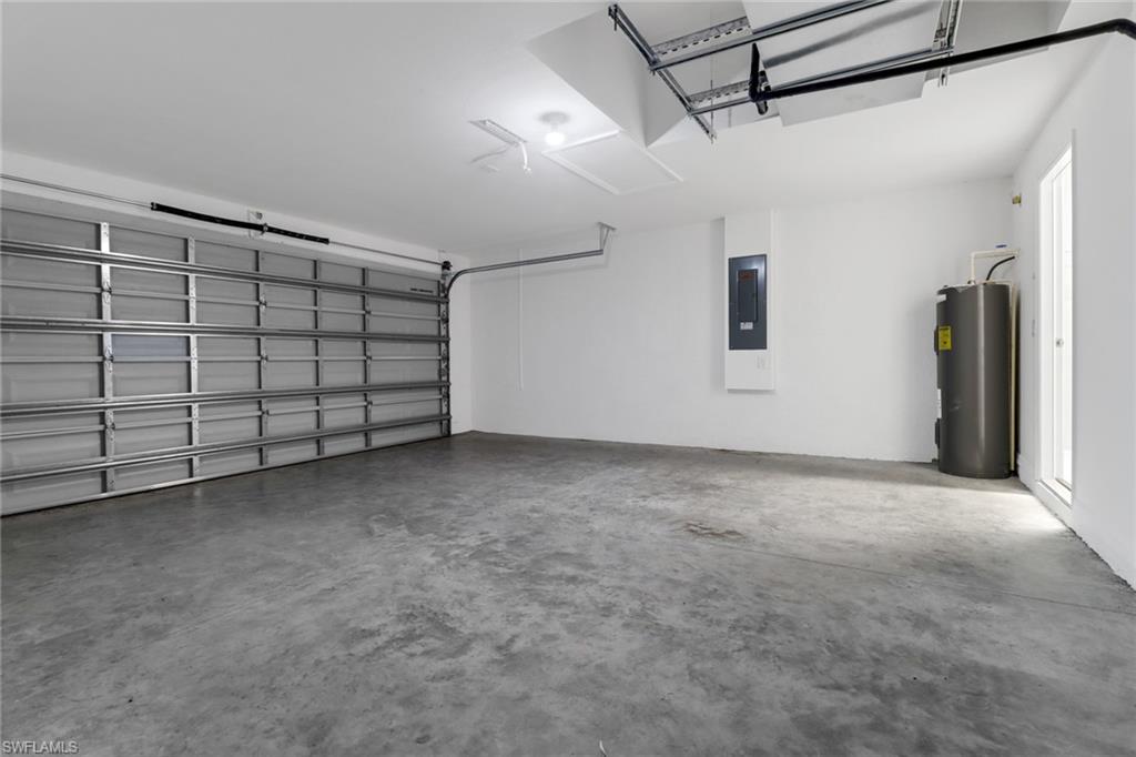 CAPE CORAL - Residential Lease