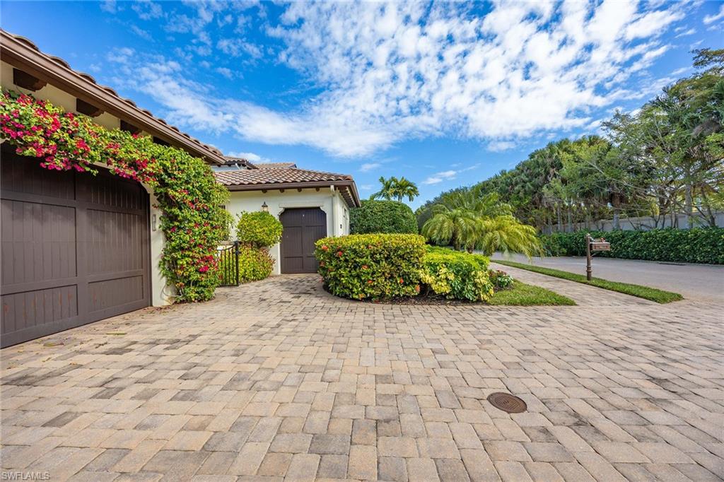 TRADITIONS - Residential