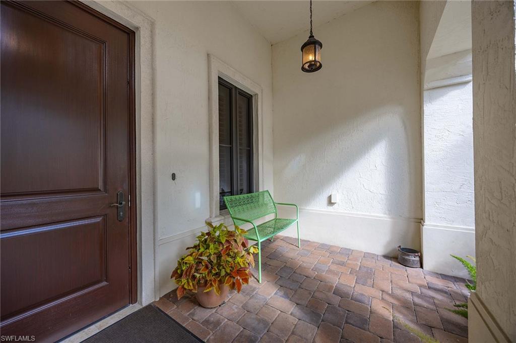 TRADITIONS - Residential