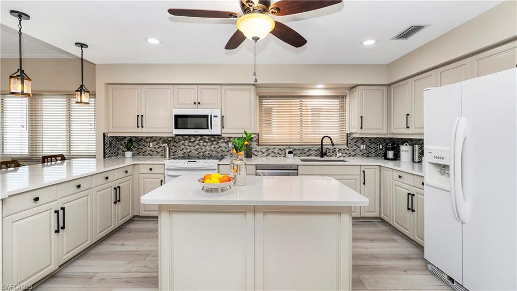 HARBOR PLACE - Residential