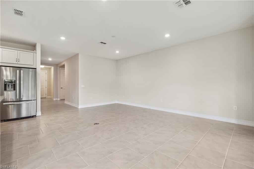 CORAL BAY - Residential