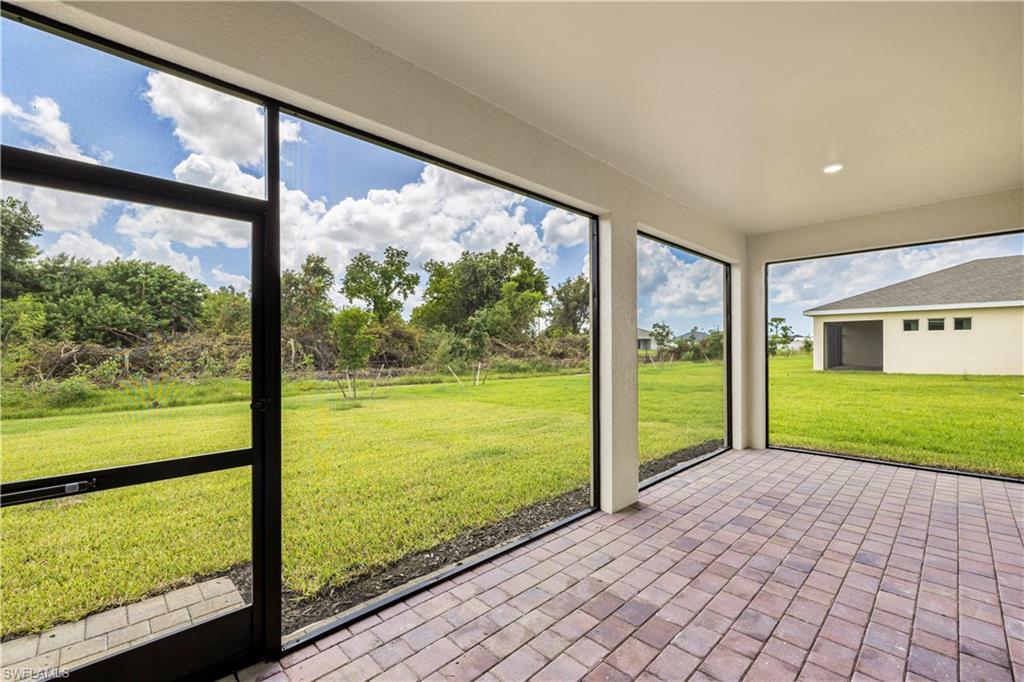 CORAL BAY - Residential