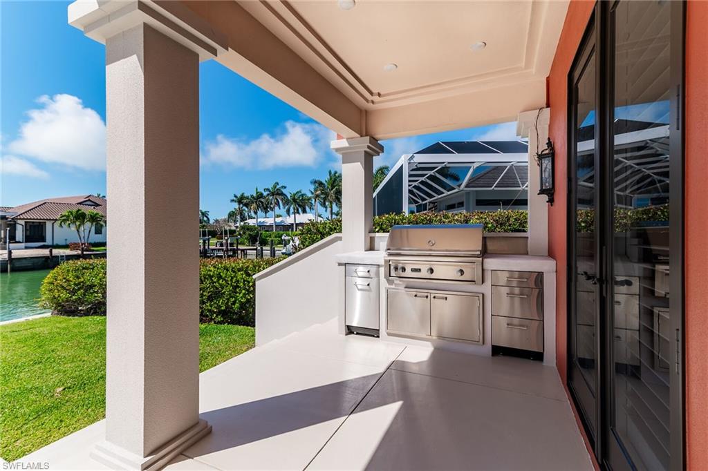 MARCO BEACH - Residential