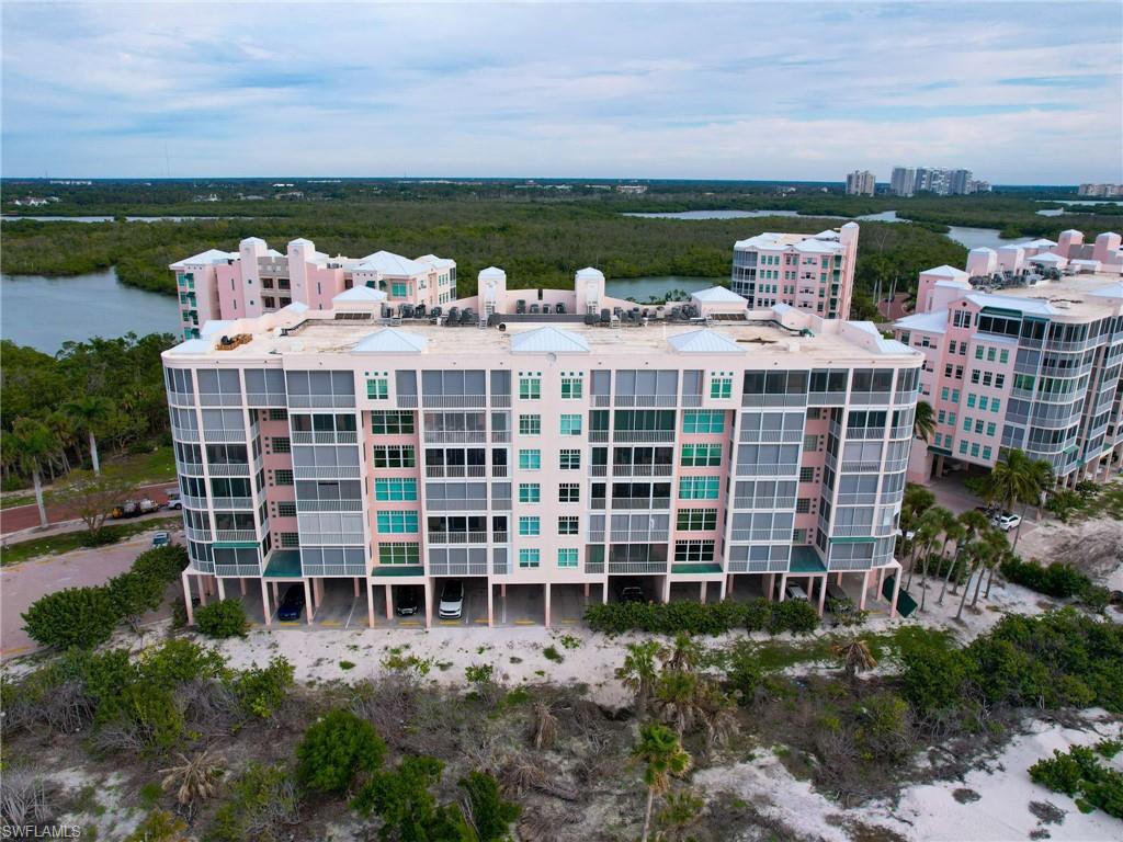 BAREFOOT BEACH CLUB - Residential