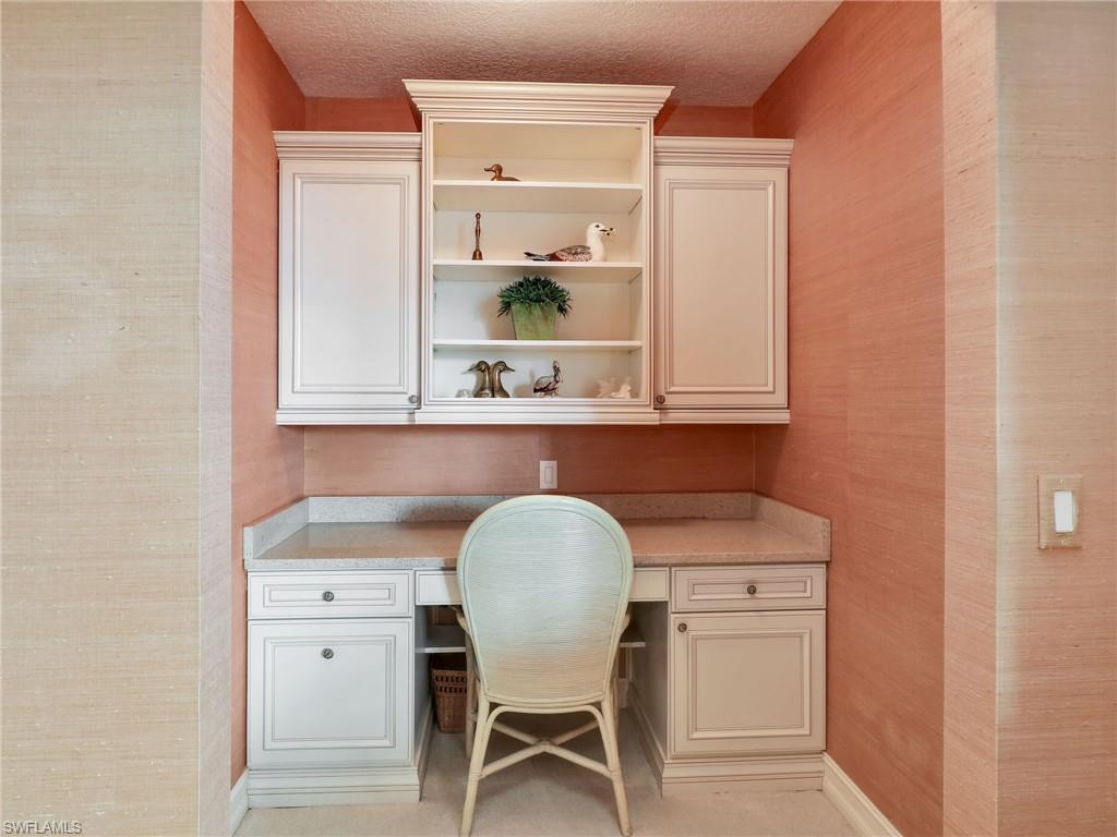 BAREFOOT BEACH CLUB - Residential