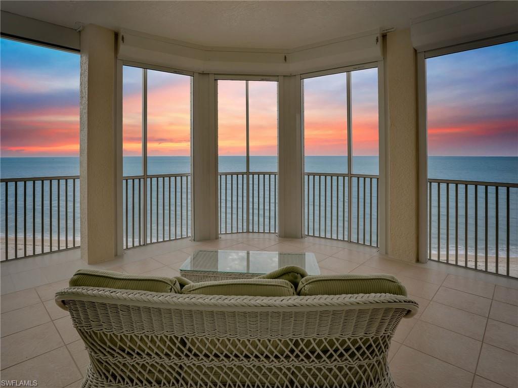 BAREFOOT BEACH CLUB - Residential