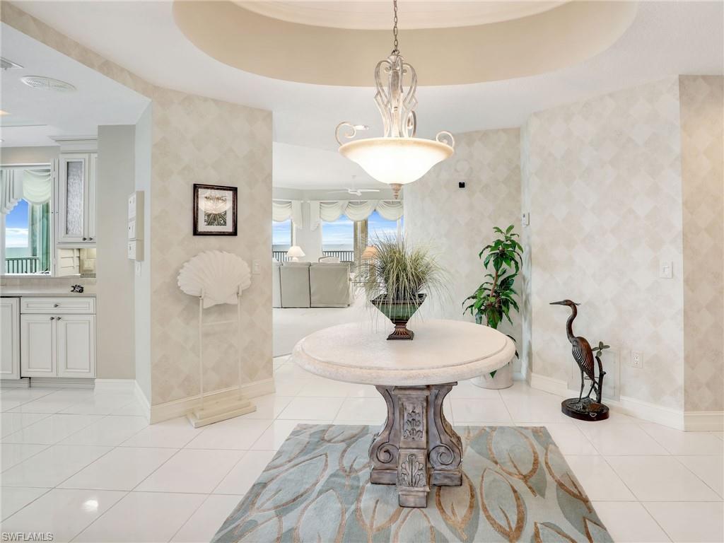 BAREFOOT BEACH CLUB - Residential