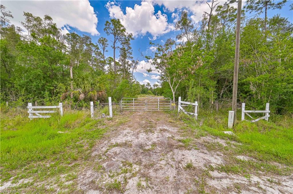 NORTH FORT MYERS - Land