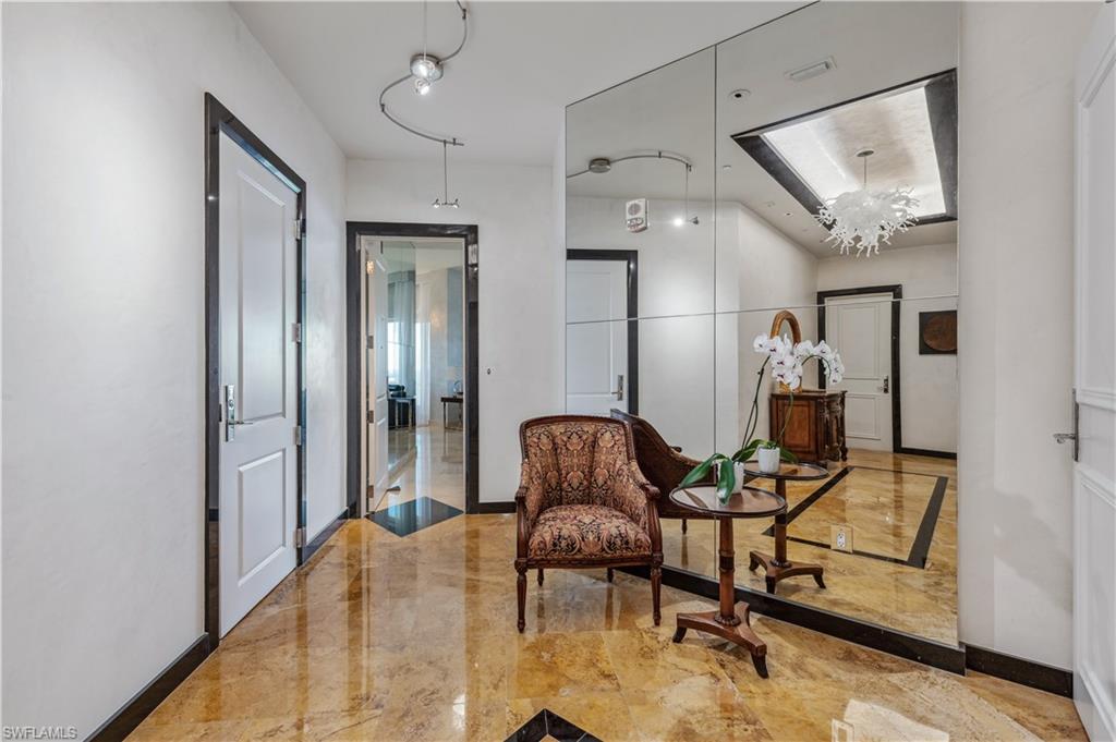 ESPERIA SOUTH - Residential