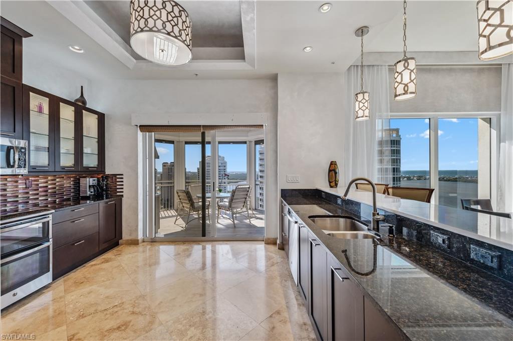 ESPERIA SOUTH - Residential