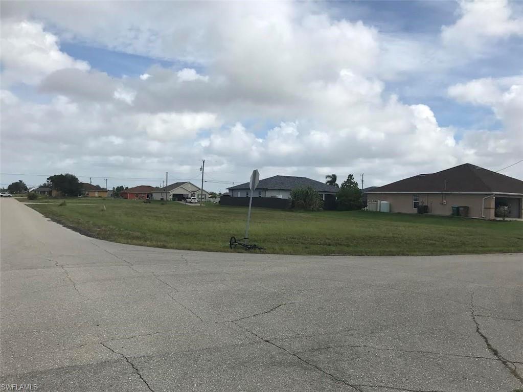 CAPE CORAL - Land