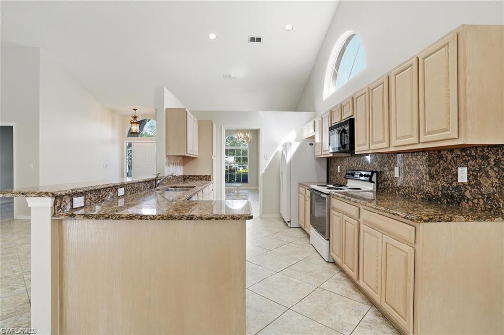 CROWN POINTE EAST - Residential Lease