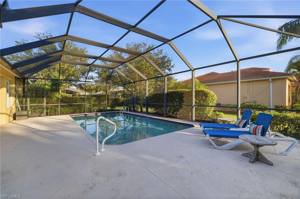 COLONIAL SHORES - Residential