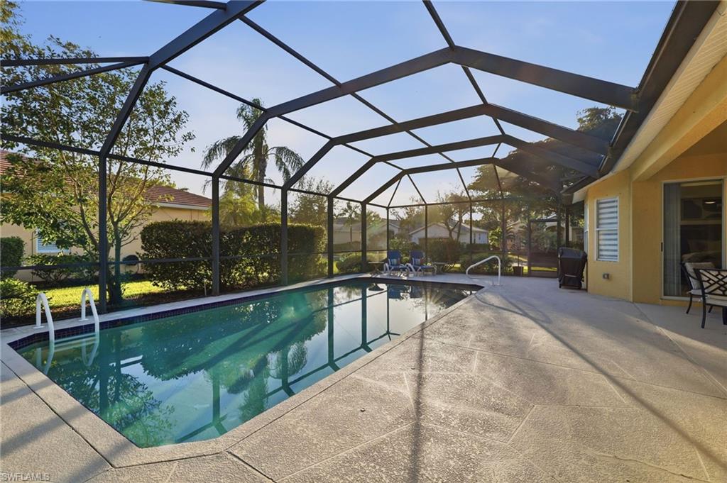 COLONIAL SHORES - Residential