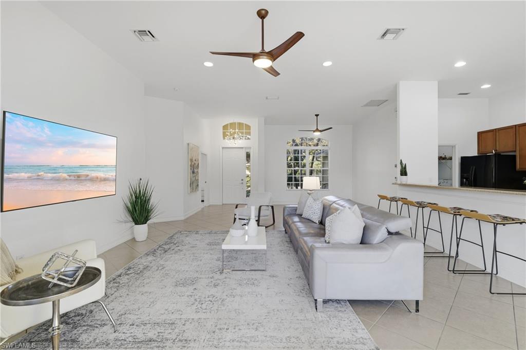 COLONIAL SHORES - Residential