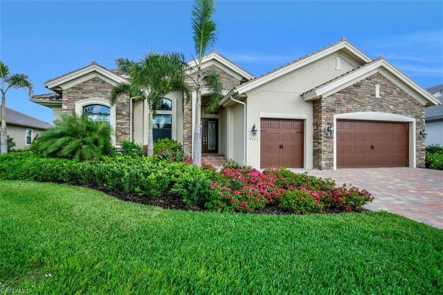 Royale Series, Ritz Grande Model.