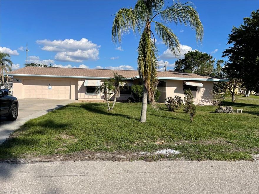 Investor Special !     Great area of Fort Myers with Direct Gulf Access.   
Water Damage was extensive from Hurricane Ian.   Some remediation was done initially to prevent further damage, but this home is priced based on the need for a remodel.   The BRAND NEW ROOF was scheduled to be done prior to IAN, and is complete.  So, come and build/design as you wish and have a Gulf Access Home in the highly desired Iona-McGregor corridor.   This established neighborhood is close to Shopping, Airport, Schools & Churches and the Beaches of SW Florida !   Enter the Home to expansive views of the Florida Room, Backyard, and Waterfront Canal.