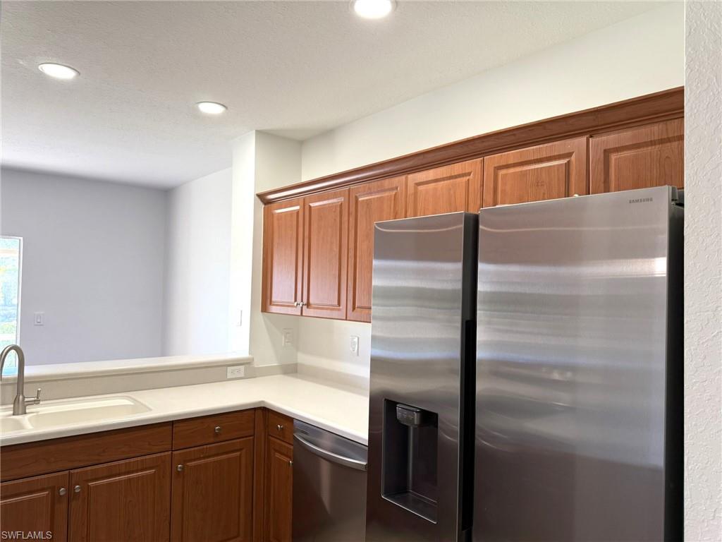 CORAL LAKES - Residential