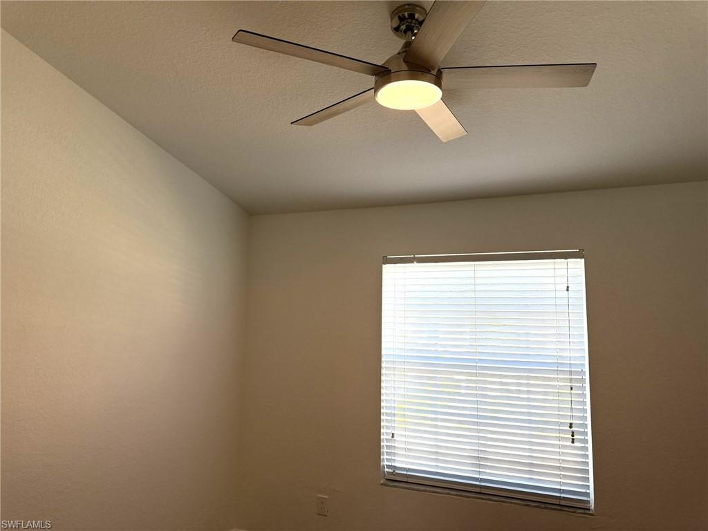 CORAL LAKES - Residential