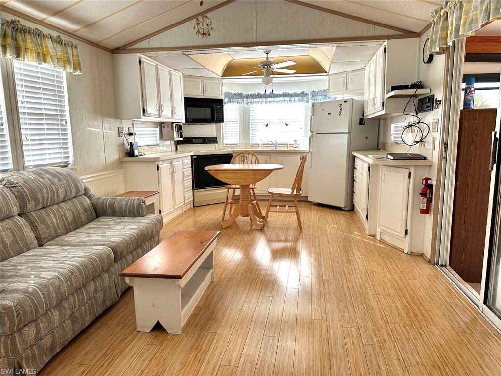 RIVERWOODS PLANTATION - Residential