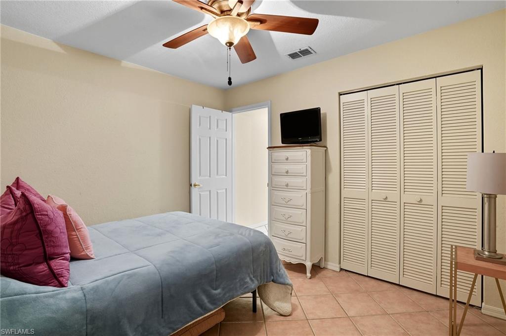 QUEENS PARK AT LAGO VERDE - Residential