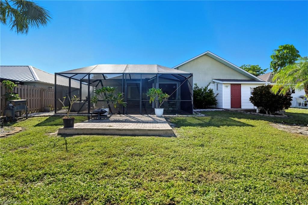 QUEENS PARK AT LAGO VERDE - Residential