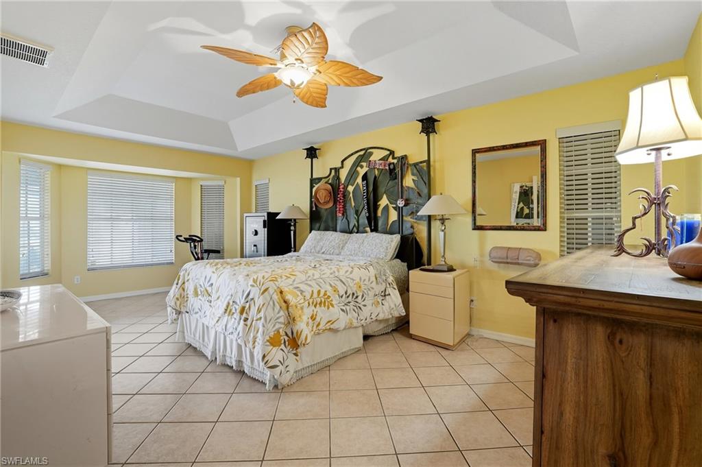 QUEENS PARK AT LAGO VERDE - Residential