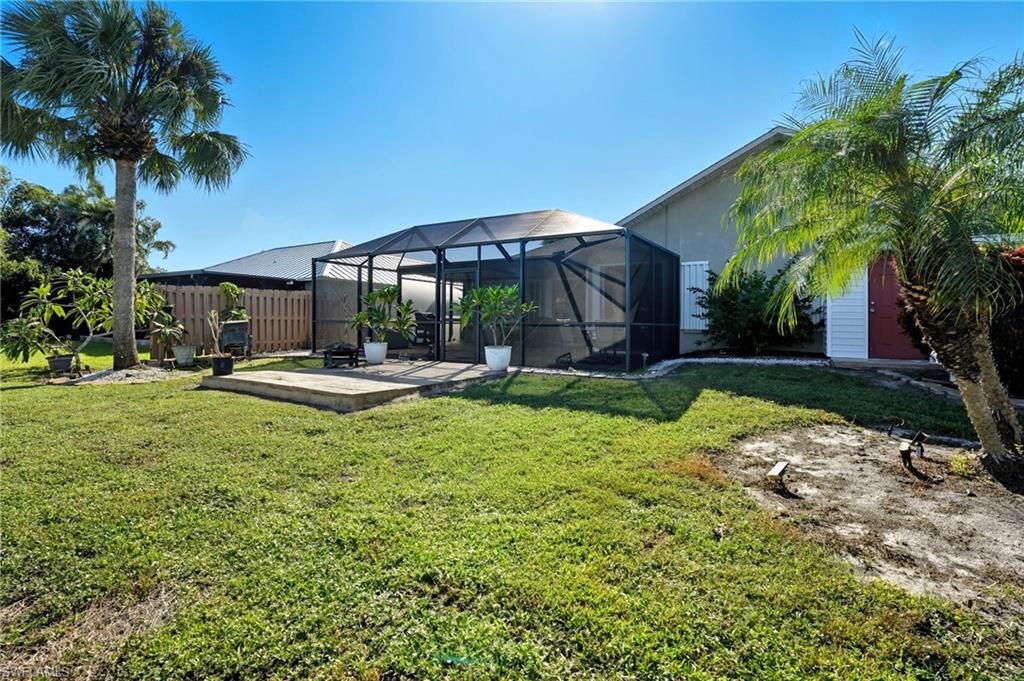 QUEENS PARK AT LAGO VERDE - Residential