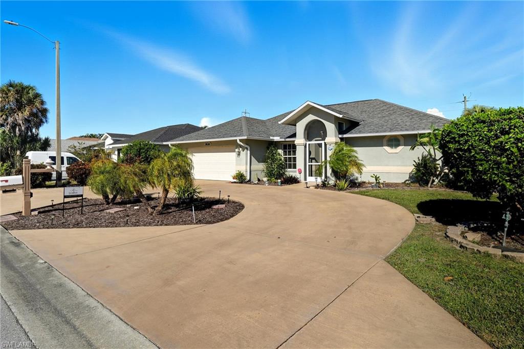 QUEENS PARK AT LAGO VERDE - Residential