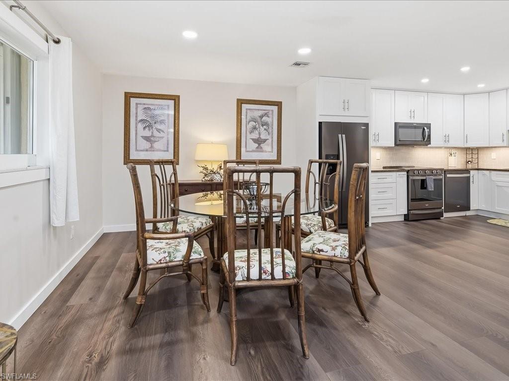 GLADES COUNTRY CLUB - Residential