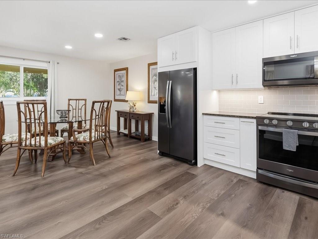 GLADES COUNTRY CLUB - Residential