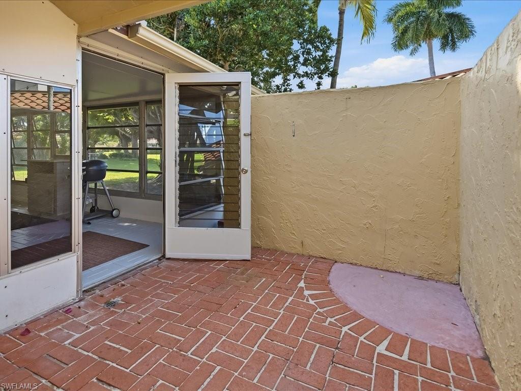 GLADES COUNTRY CLUB - Residential