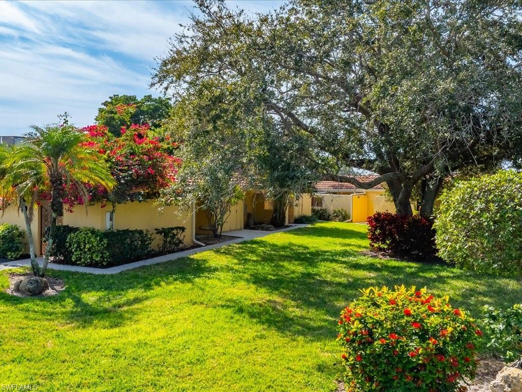 GLADES COUNTRY CLUB - Residential