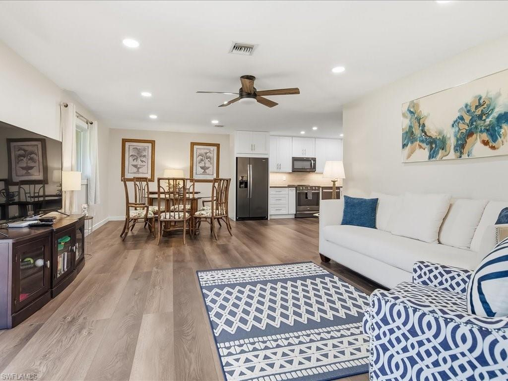 GLADES COUNTRY CLUB - Residential