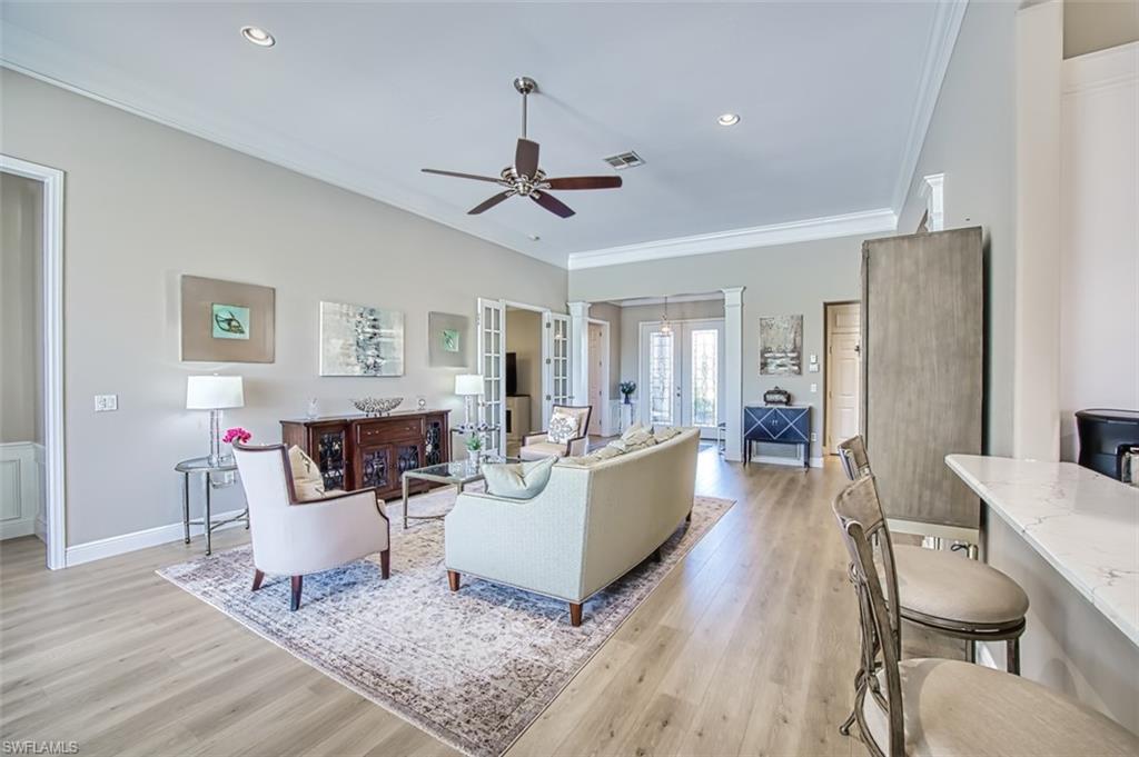 THE LINKS - Residential