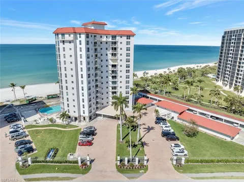 10701 Gulf Shore Dr Unit 800, Naples, FL 34108 - #: 225027956