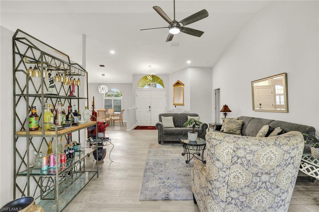 SPANISH WELLS - Residential