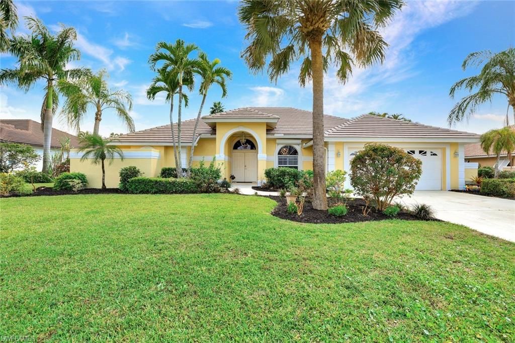 Photo of 9820 Alhambra LN, BONITA SPRINGS, FL 34135 (MLS # 226013258)