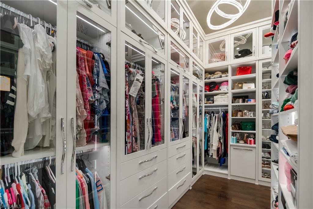 PINE RIDGE - Residential