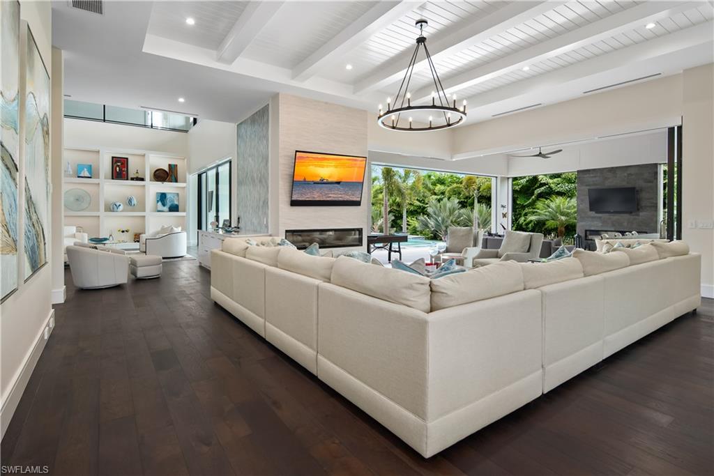 PINE RIDGE - Residential