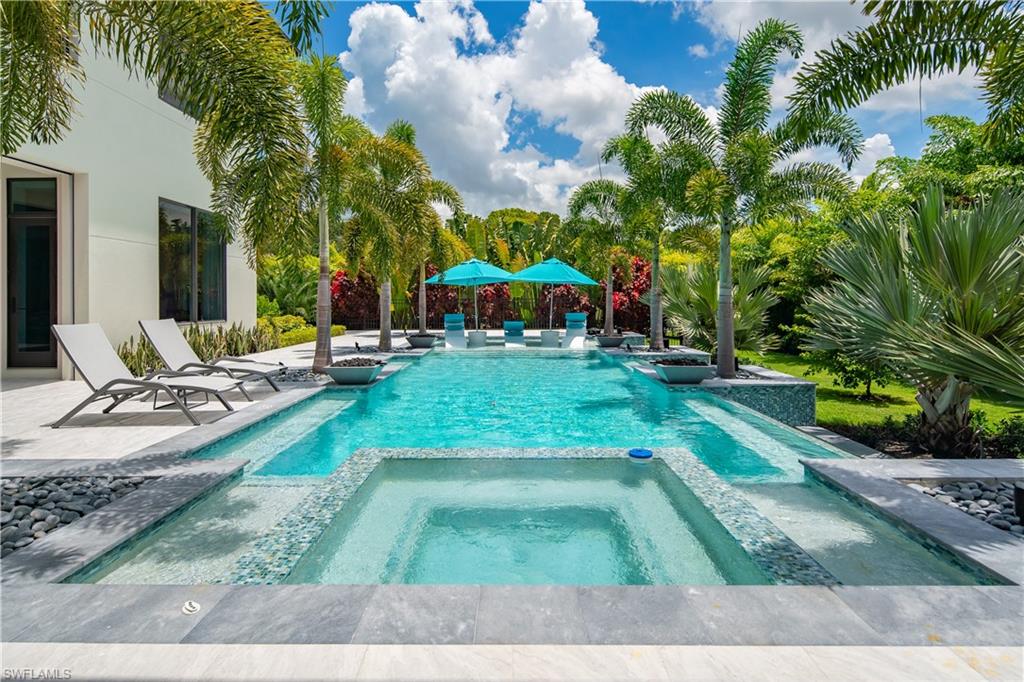 PINE RIDGE - Residential