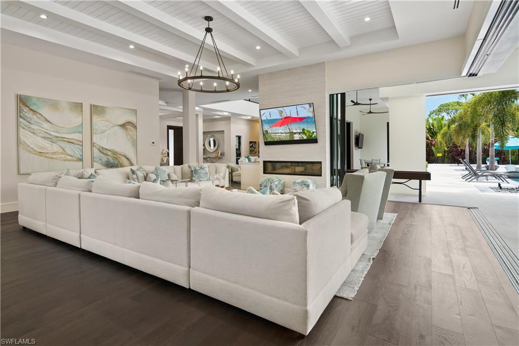 PINE RIDGE - Residential