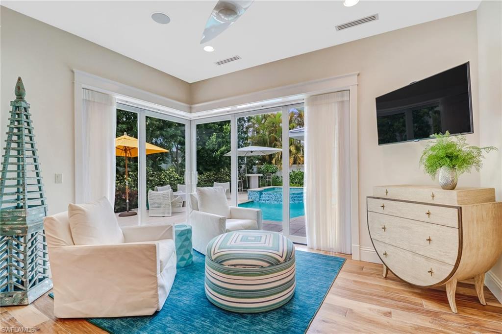 OLDE NAPLES - Residential