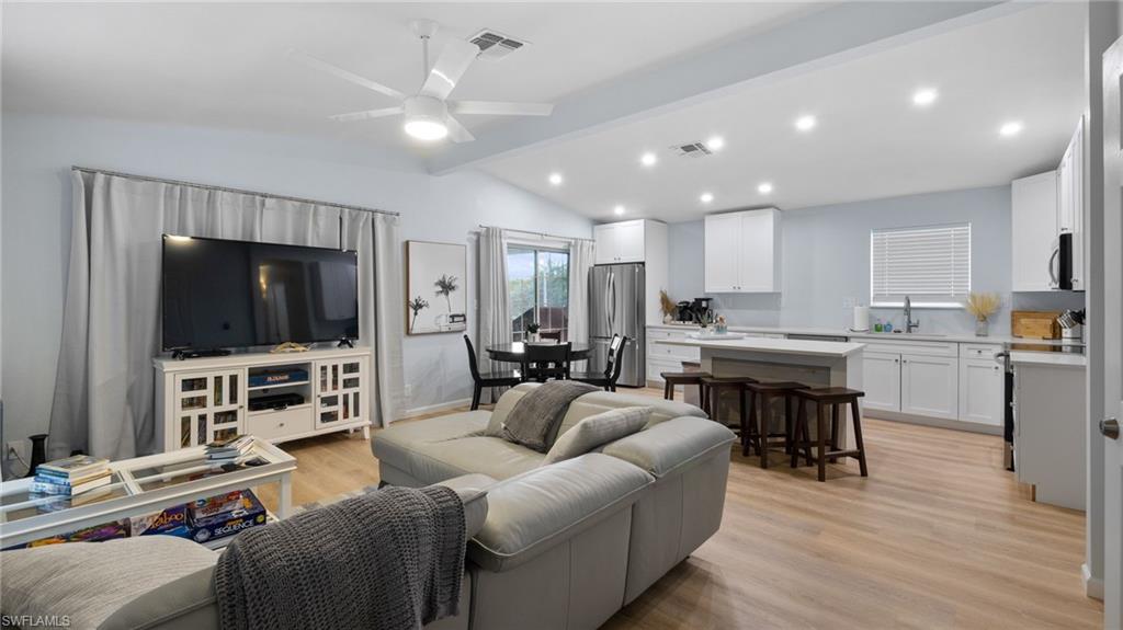 EVERGLADES TOWN - Residential