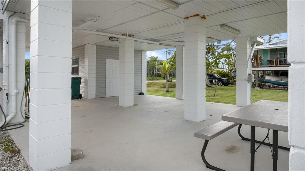 EVERGLADES TOWN - Residential