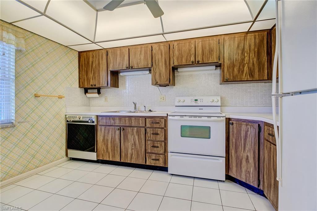 LAKE LAWN CONDO - Residential