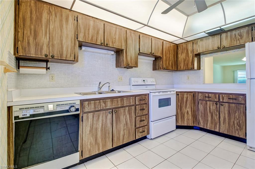 LAKE LAWN CONDO - Residential