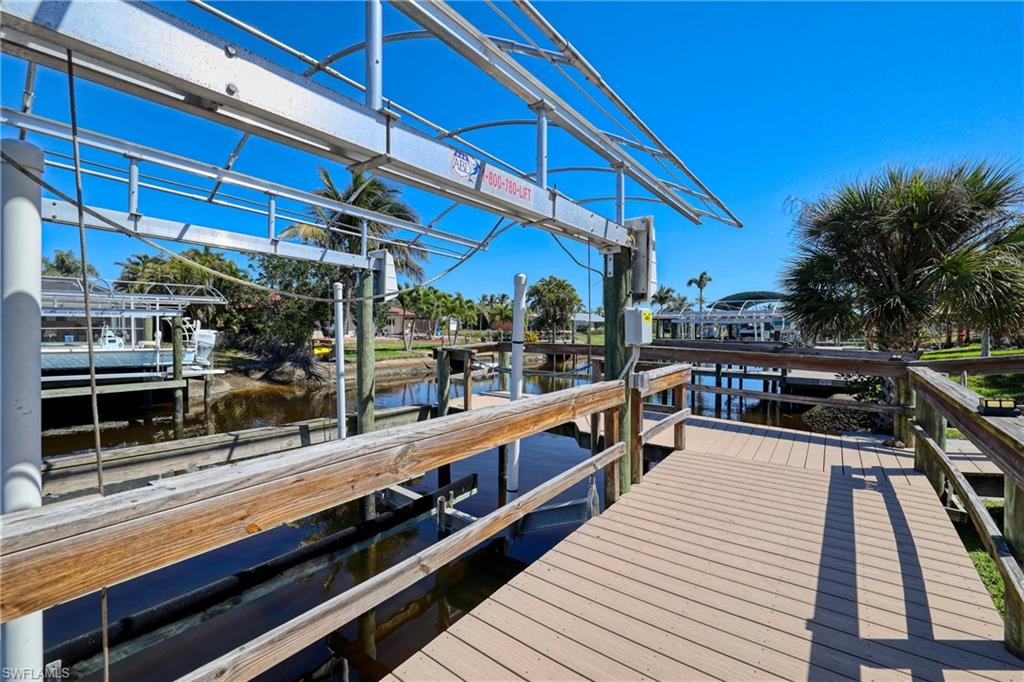 ISLAND PARK - Residential